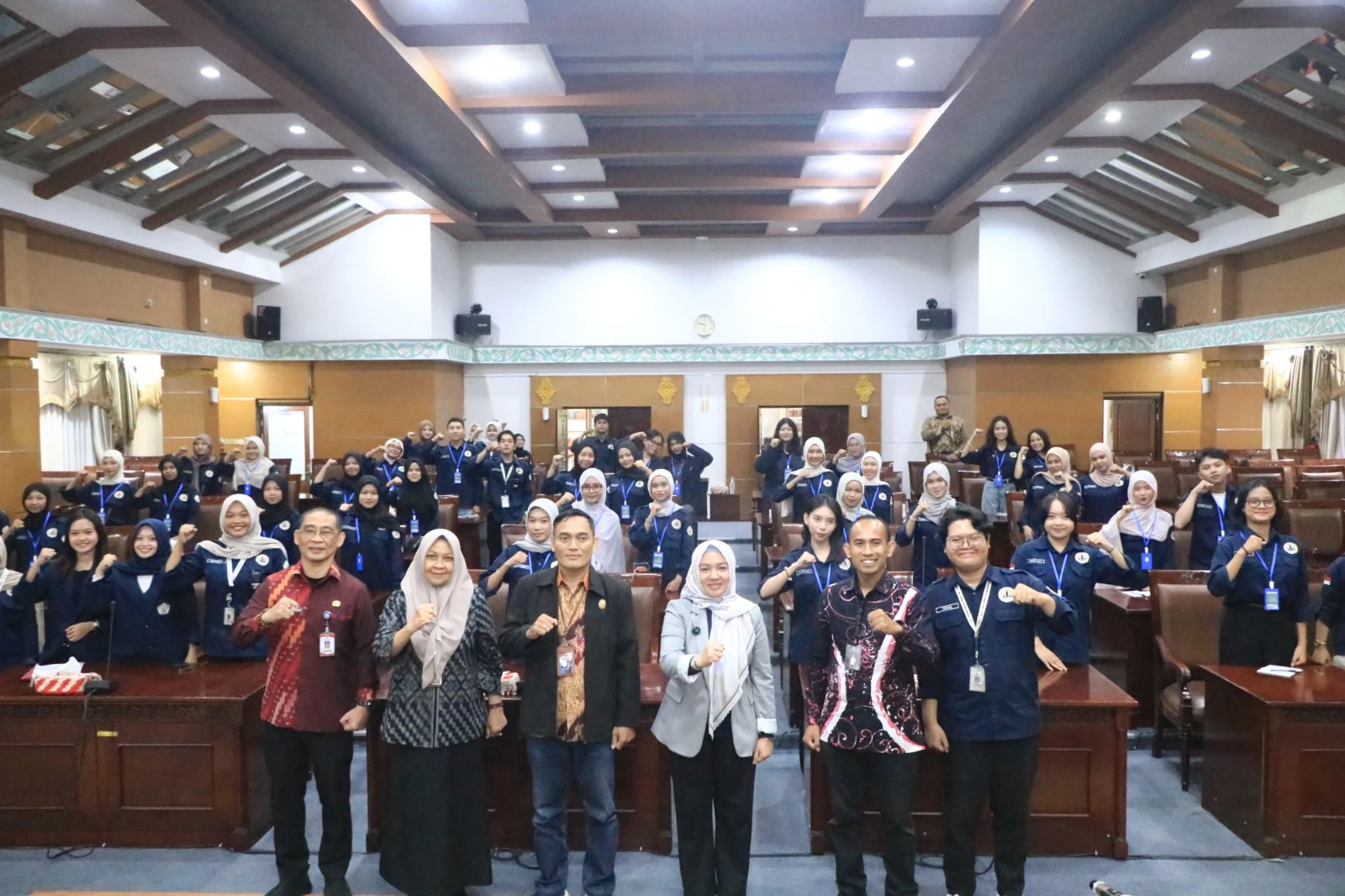 DPRD Kota Pontianak Sambut Puluhan Mahasiswa Belajar Parlemen